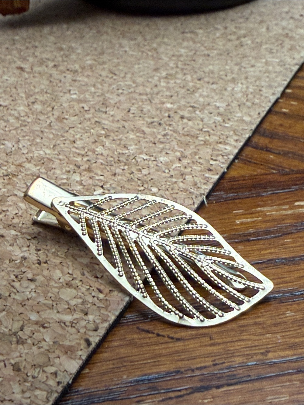 Vintage 1970s Brass Gold-Tone Metal Hair Barrette Leaf Filigree Hair Clip